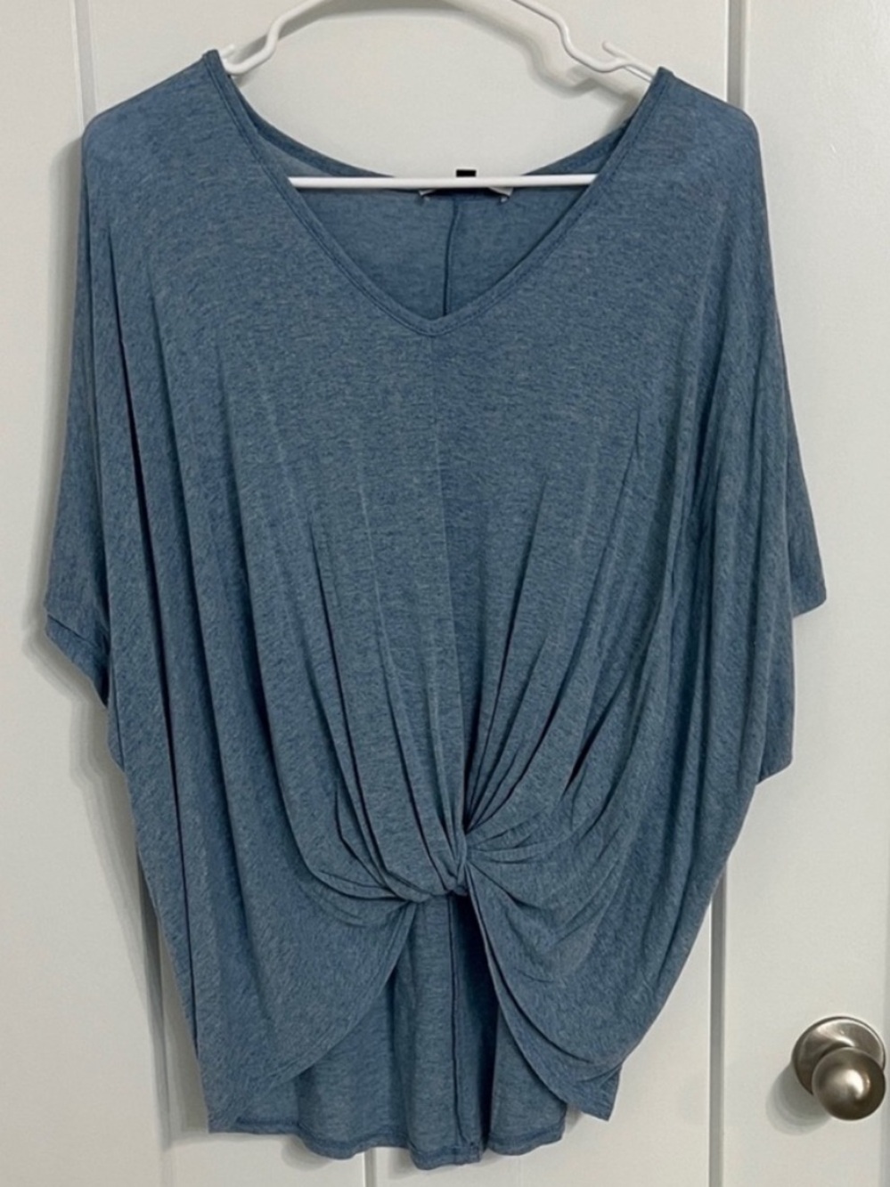 Flowy knot top